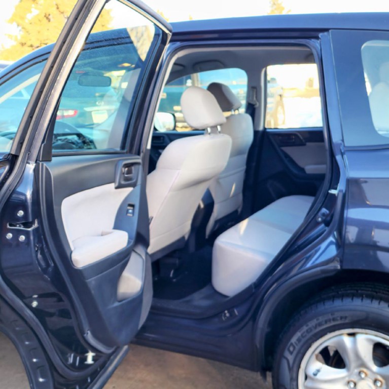 2014 Subaru Forester Image 13