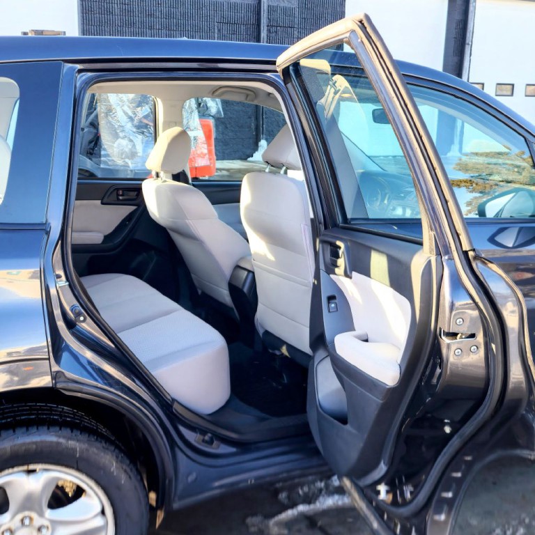 2014 Subaru Forester Image 16
