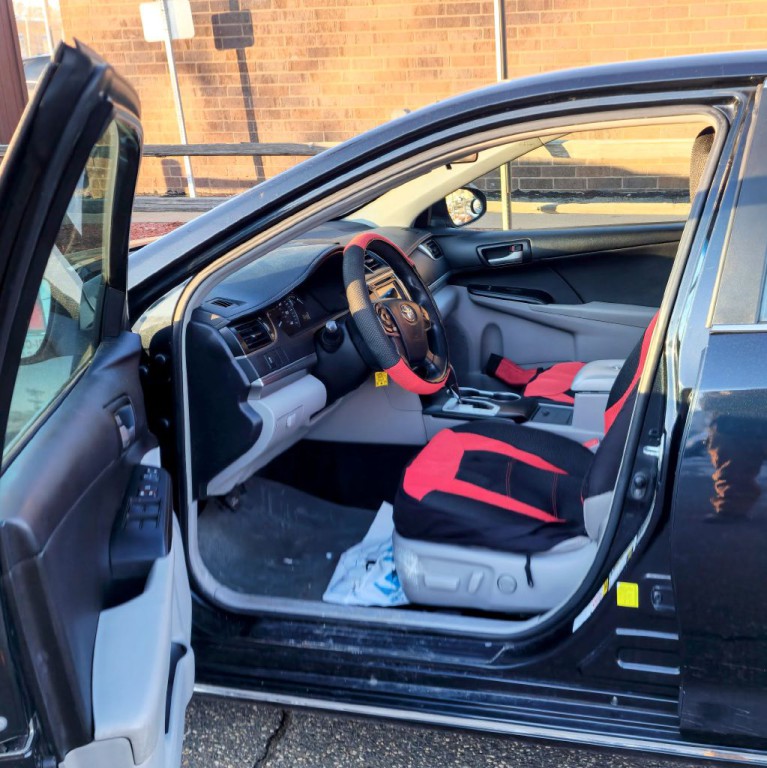 2013 Toyota Camry Image 11