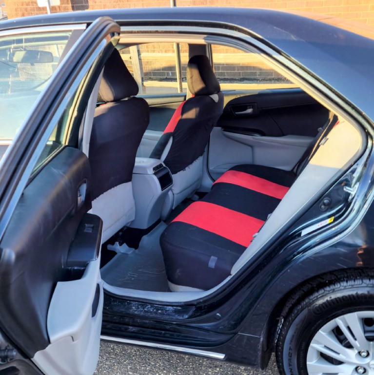 2013 Toyota Camry Image 13