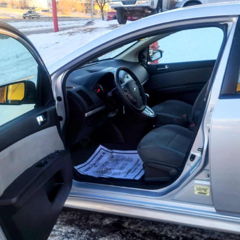 2011 Nissan Sentra Image 11