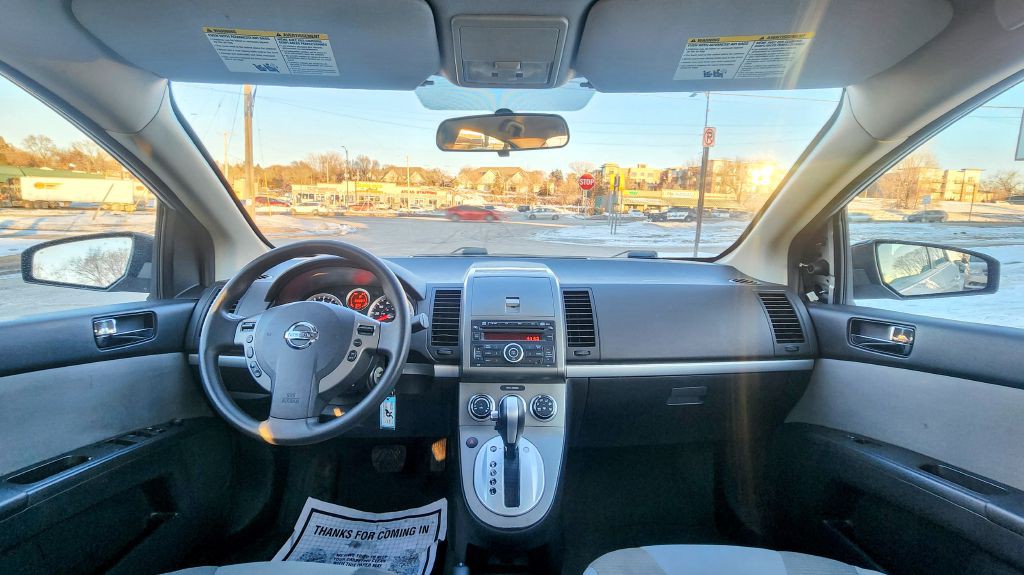 2011 Nissan Sentra Image 12
