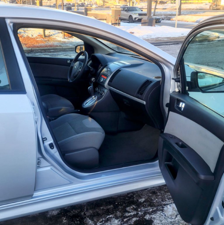 2011 Nissan Sentra Image 16