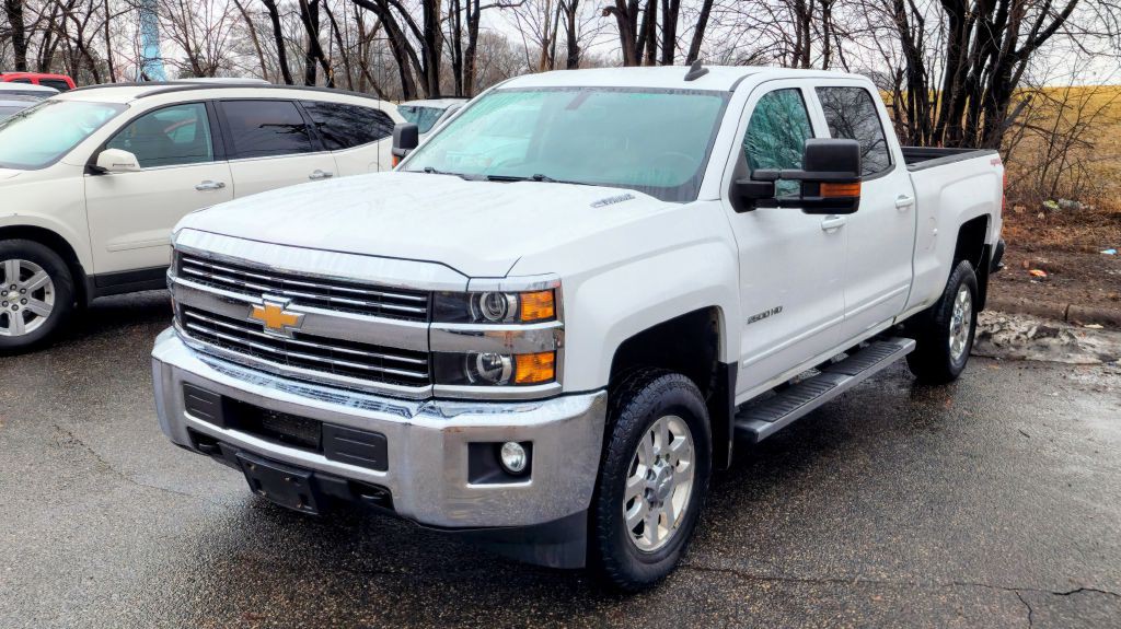 2015 Chevrolet Silverado 1500 Image 1