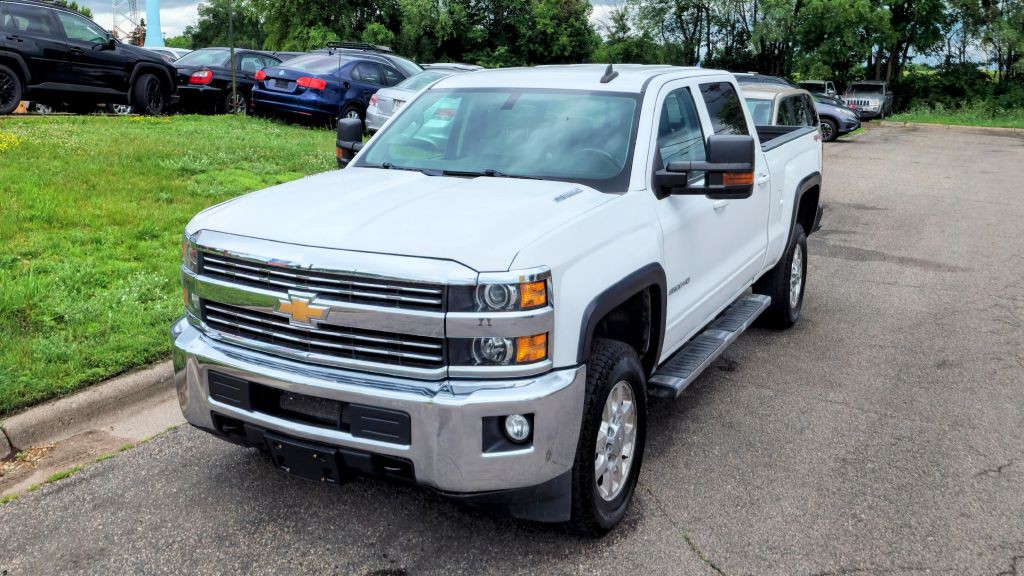 2015 Chevrolet Silverado 1500 Image 2