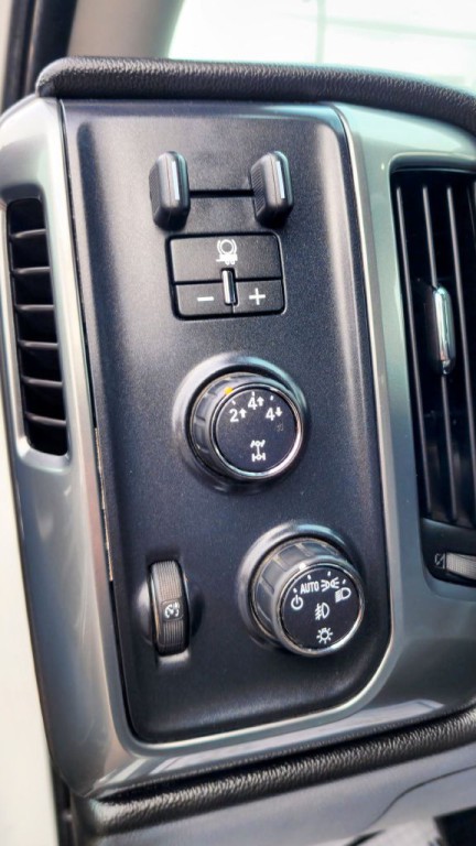 2015 Chevrolet Silverado 1500 Image 14