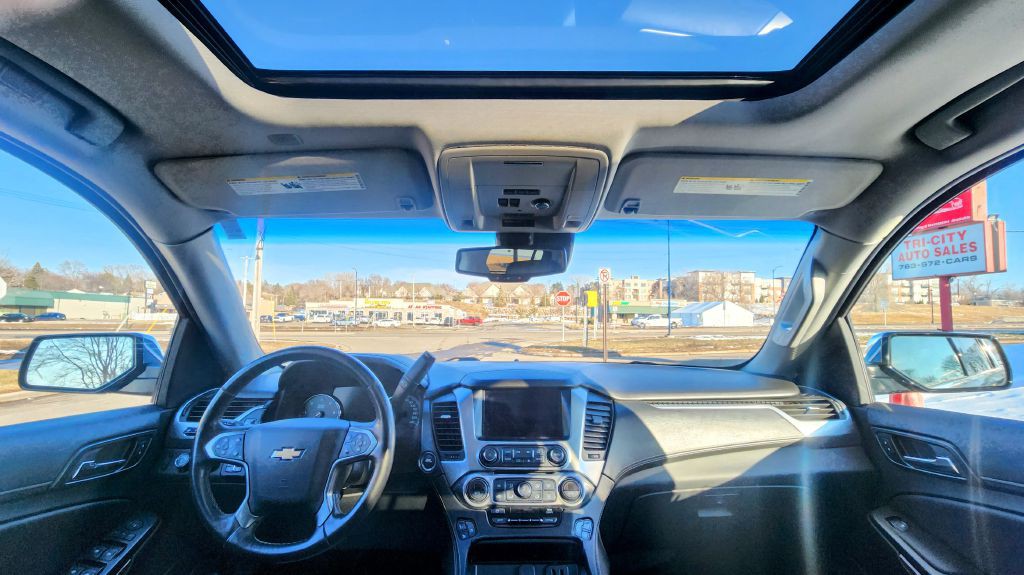 2017 Chevrolet Suburban Image 8