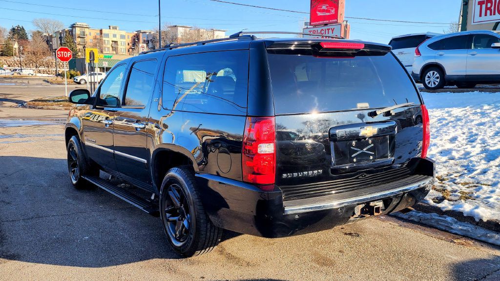 2009 Chevrolet Suburban Image 4