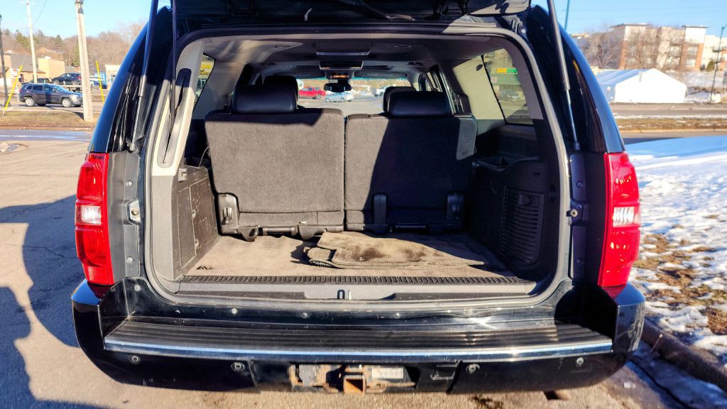 2009 Chevrolet Suburban Image 13