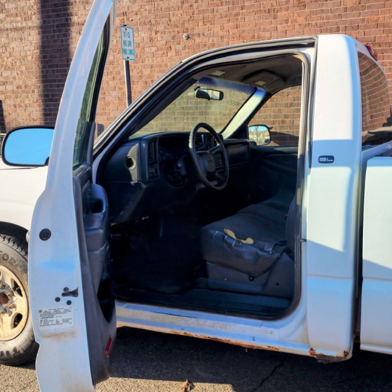 1999 GMC Sierra Image 11