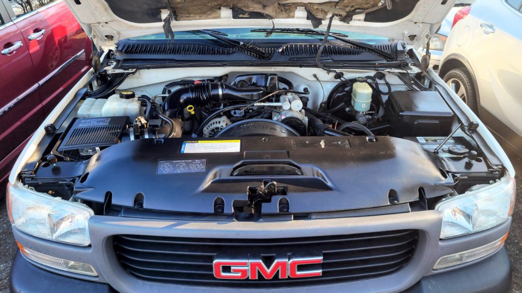 1999 GMC Sierra Image 13