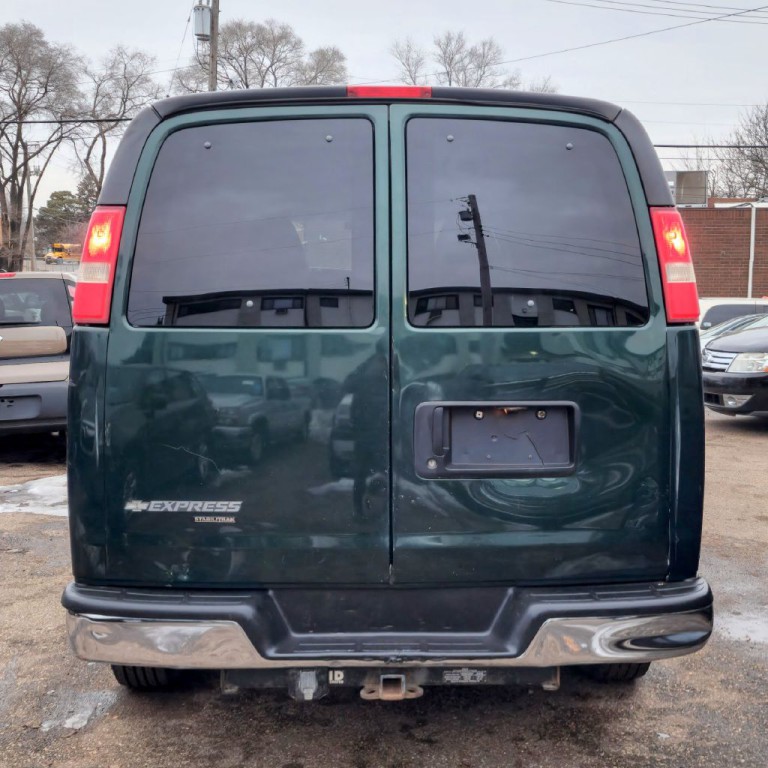 2008 Chevrolet Express Image 5