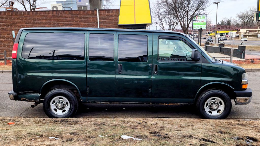 2008 Chevrolet Express Image 7