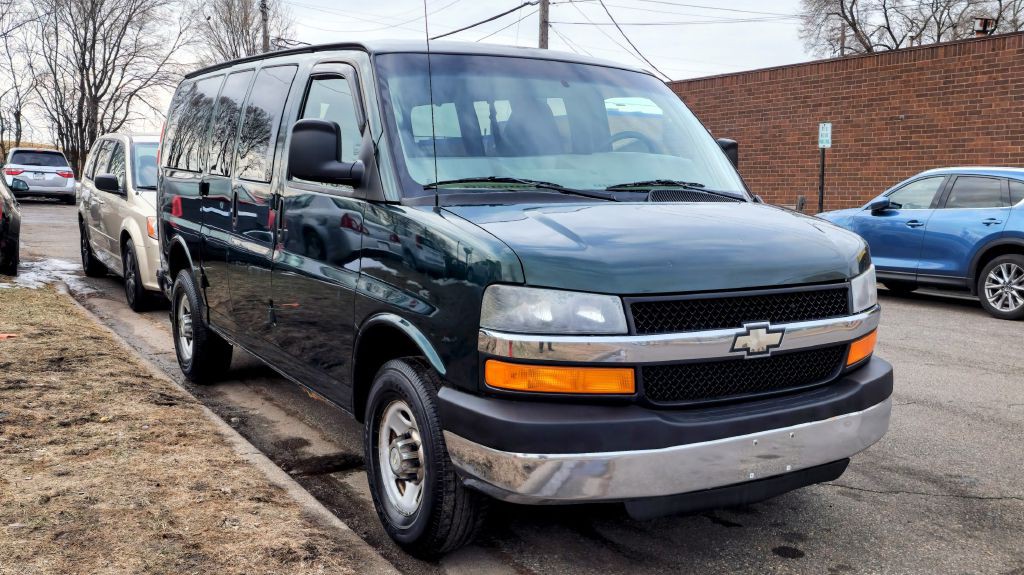 2008 Chevrolet Express Image 8