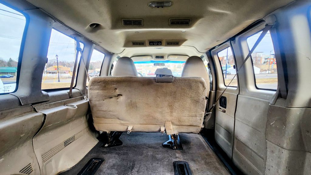 2008 Chevrolet Express Image 14