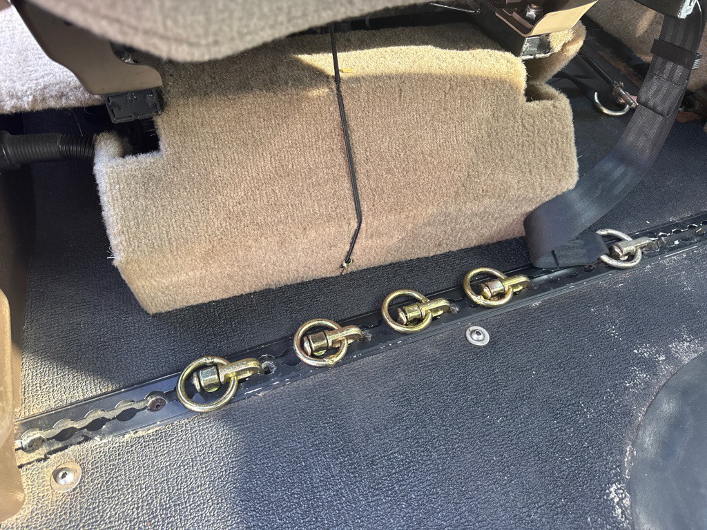 2012 Chrysler Town & Country Image 11