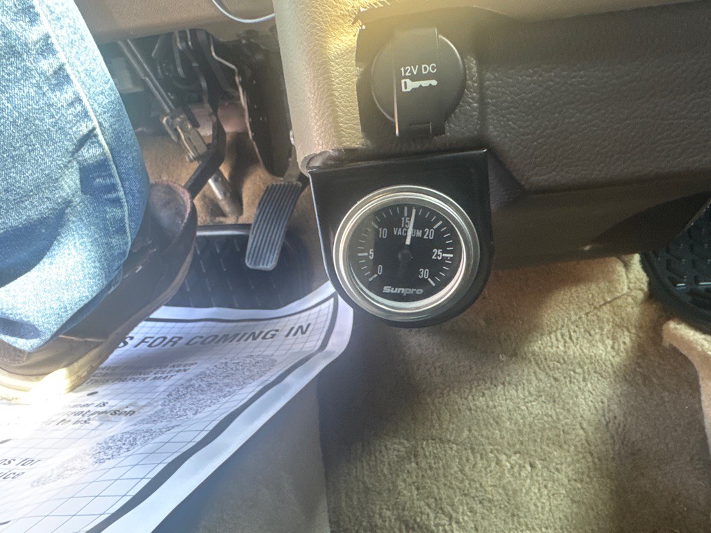 2012 Chrysler Town & Country Image 18