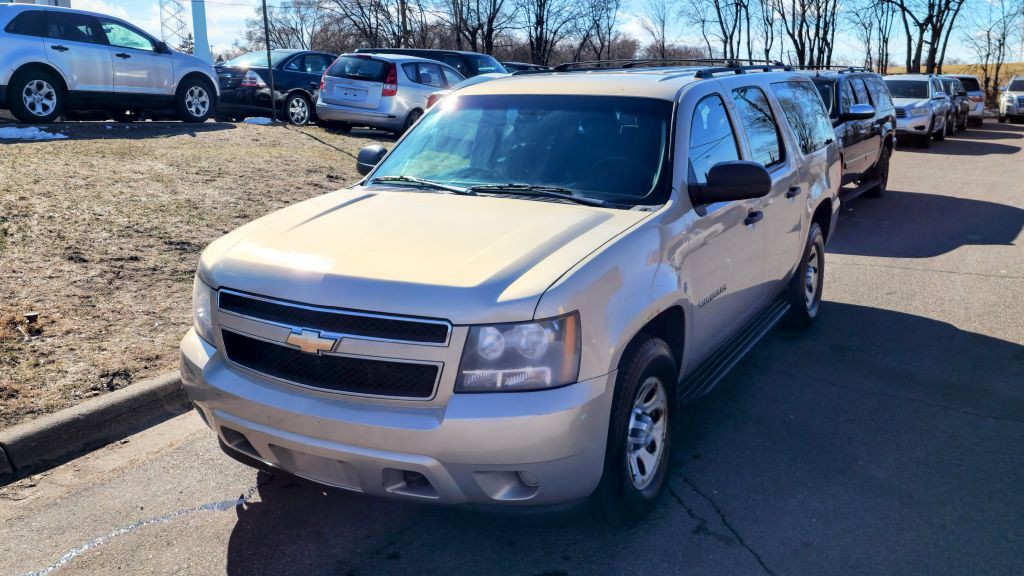 2011 Chevrolet Suburban Image 1