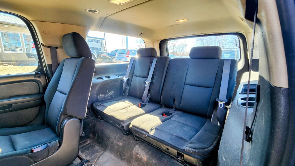 2011 Chevrolet Suburban Image 16