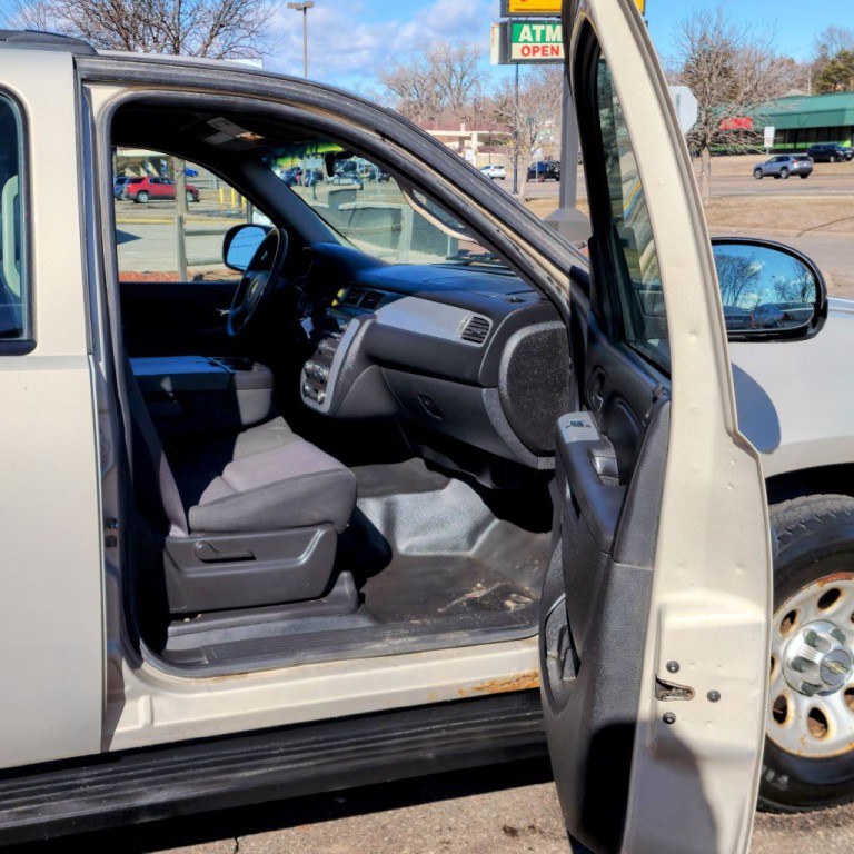 2011 Chevrolet Suburban Image 20