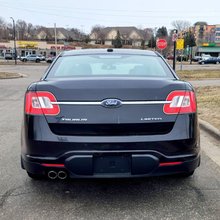 2010 Ford Taurus Image 5