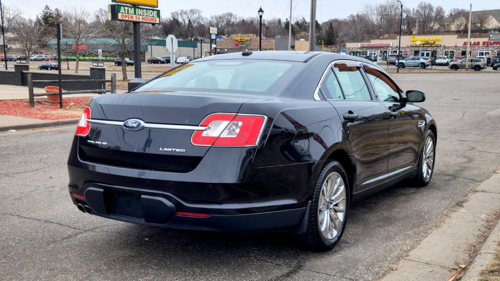 2010 Ford Taurus Image 6