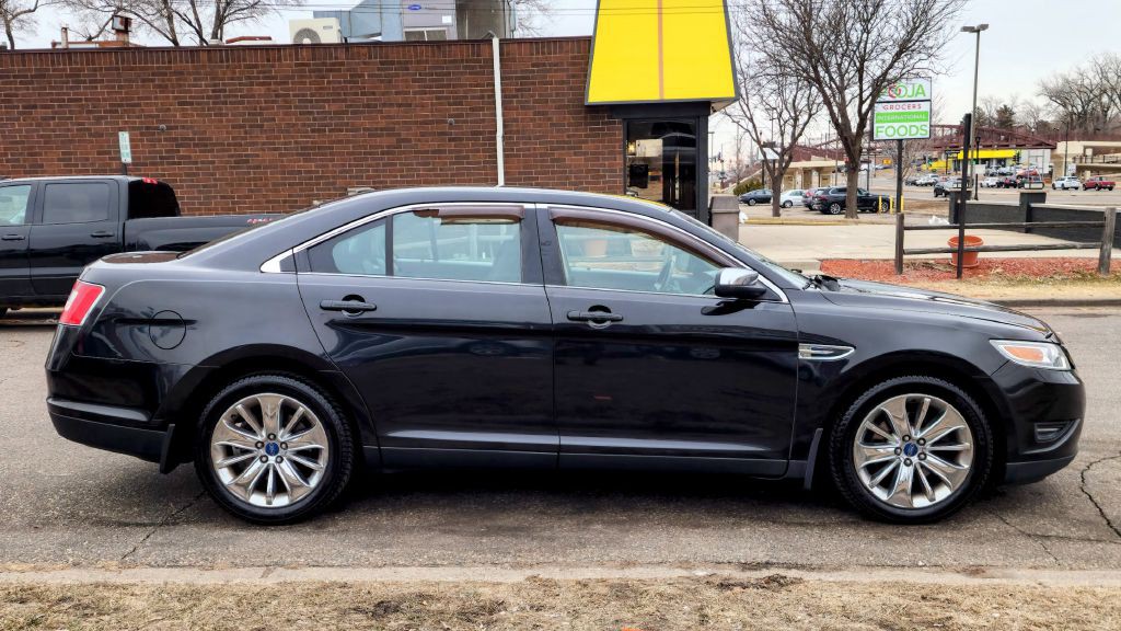 2010 Ford Taurus Image 7