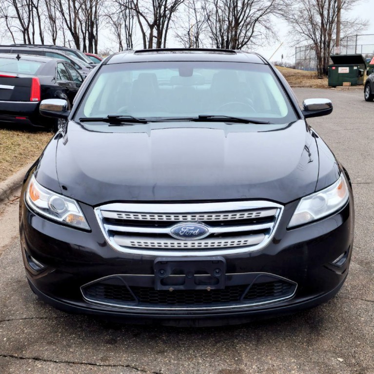 2010 Ford Taurus Image 10