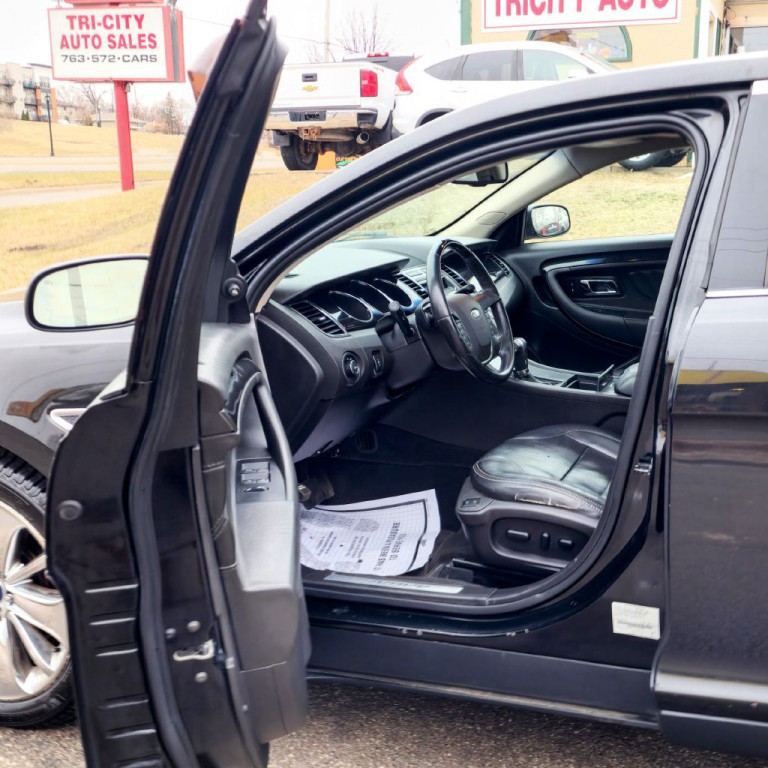 2010 Ford Taurus Image 11