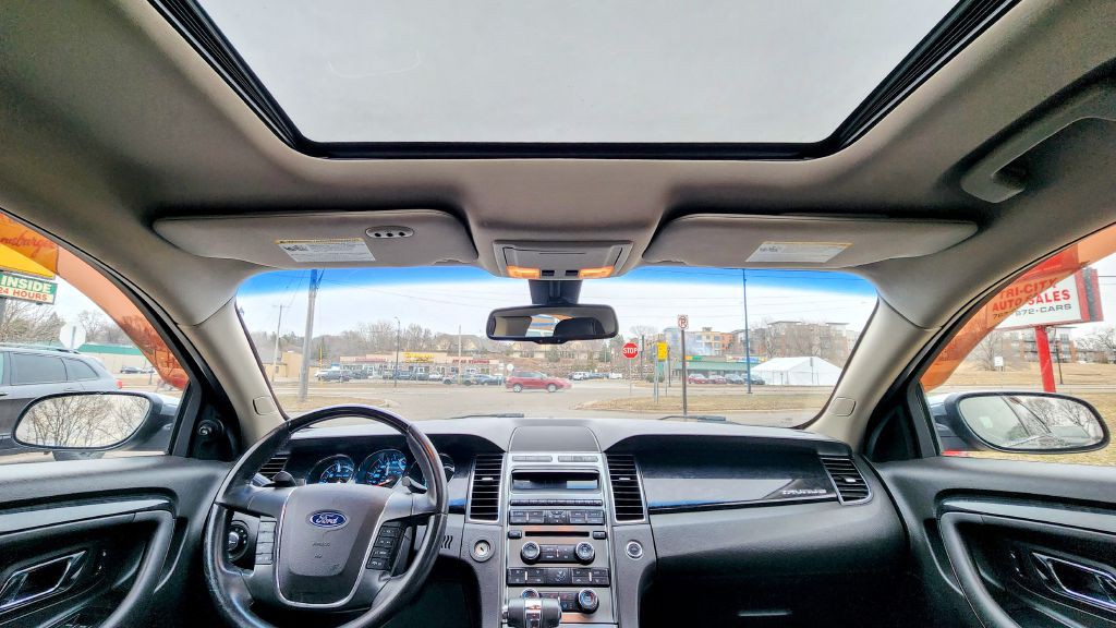 2010 Ford Taurus Image 13