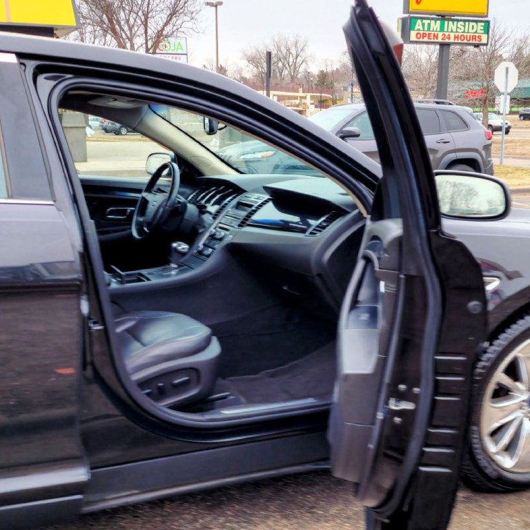 2010 Ford Taurus Image 17