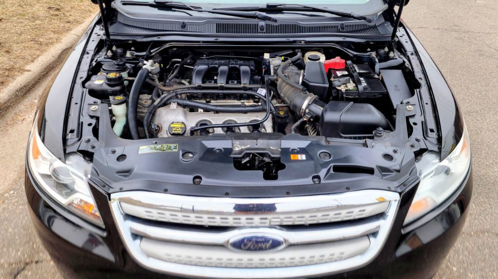 2010 Ford Taurus Image 18