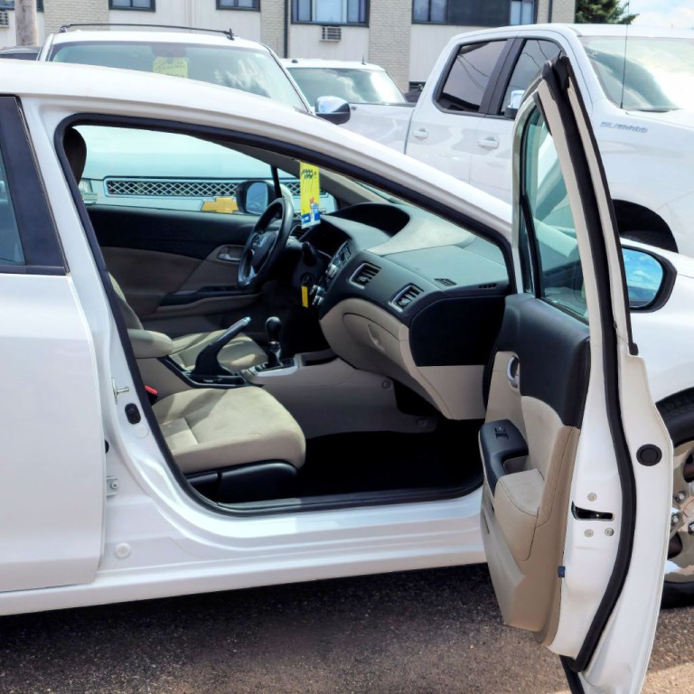 2014 Honda Civic Image 16