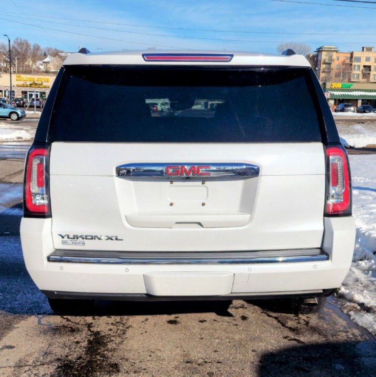 2017 GMC Yukon Image 5