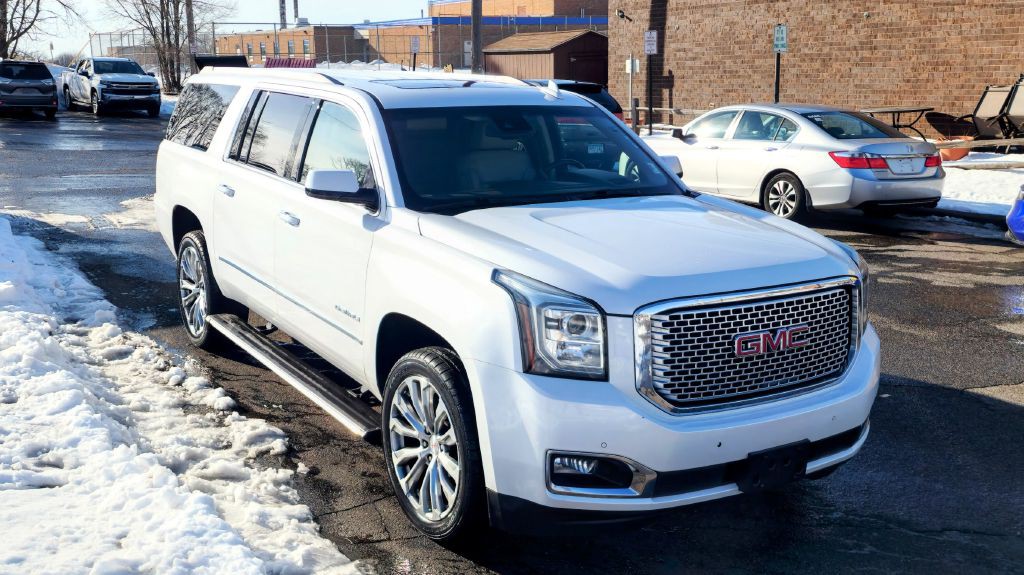 2017 GMC Yukon Image 9