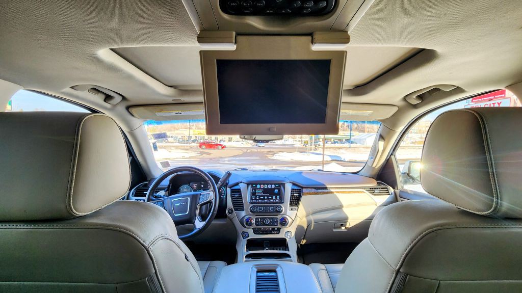 2017 GMC Yukon Image 16