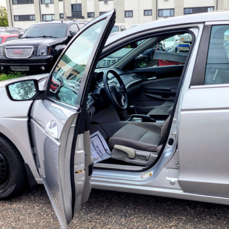 2012 Honda Accord Image 11