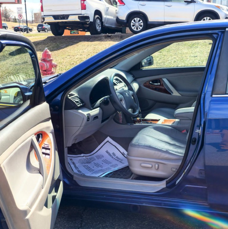 2009 Toyota Camry Image 11