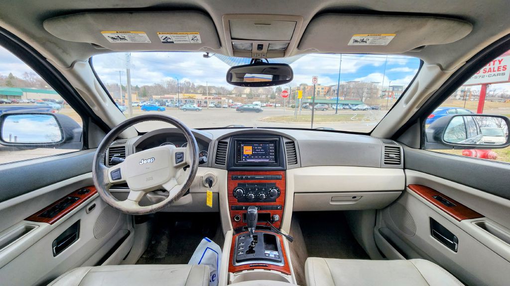 2005 Jeep Grand Cherokee Image 12