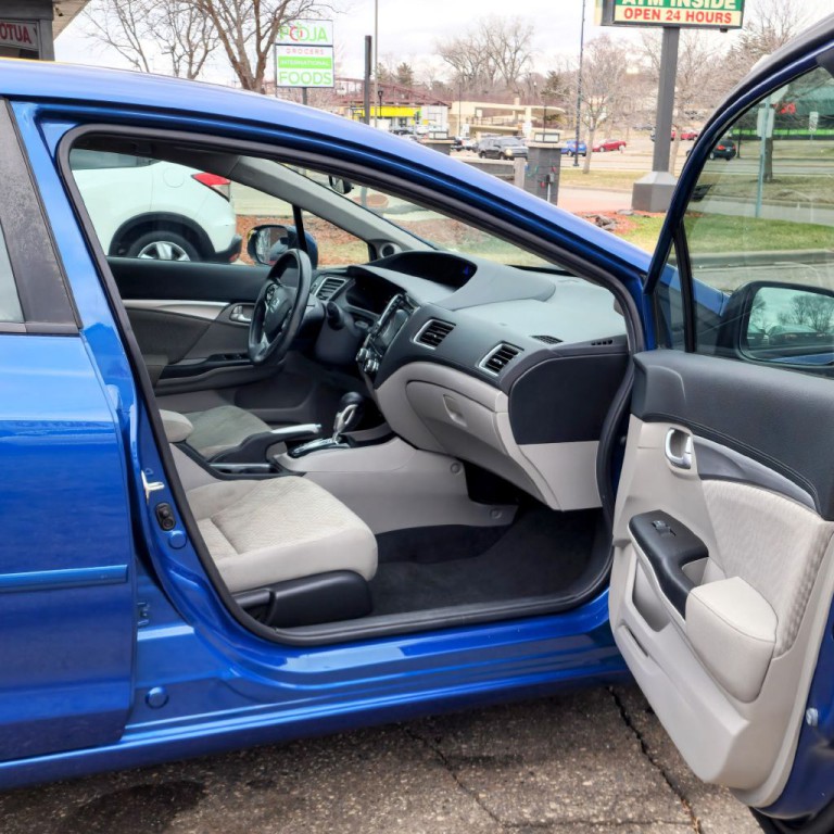 2015 Honda Civic Image 17