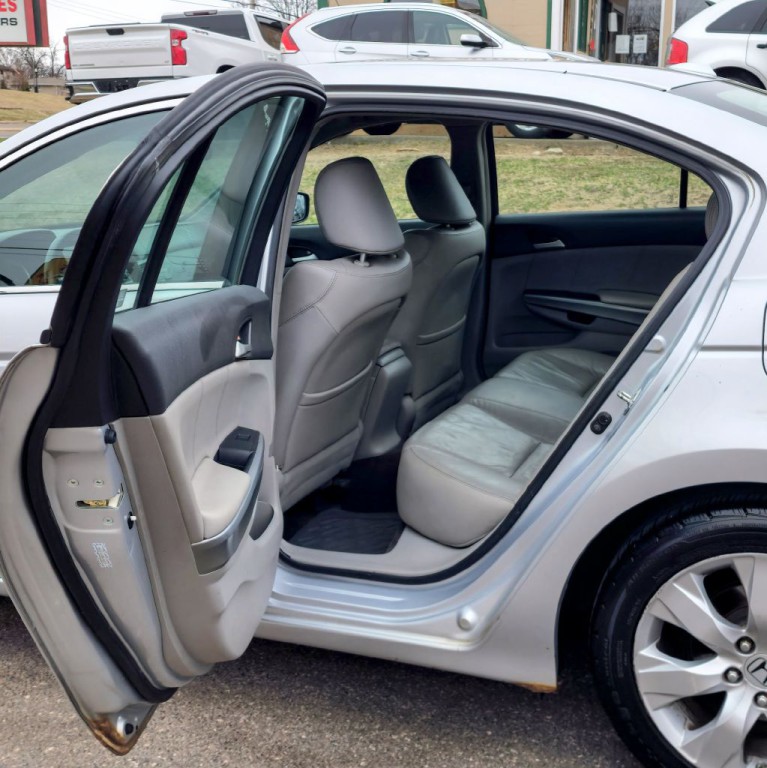 2008 Honda Accord Image 13