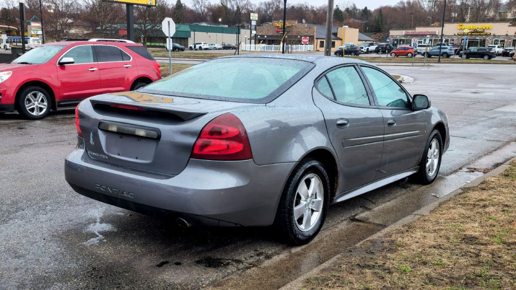 2008 Pontiac Grand Prix Image 6