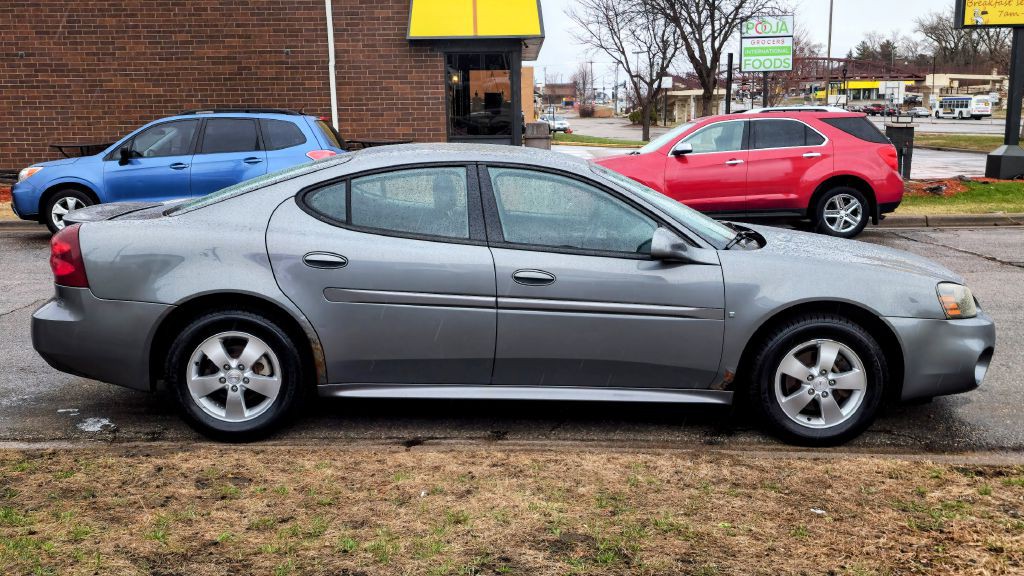 2008 Pontiac Grand Prix Image 7