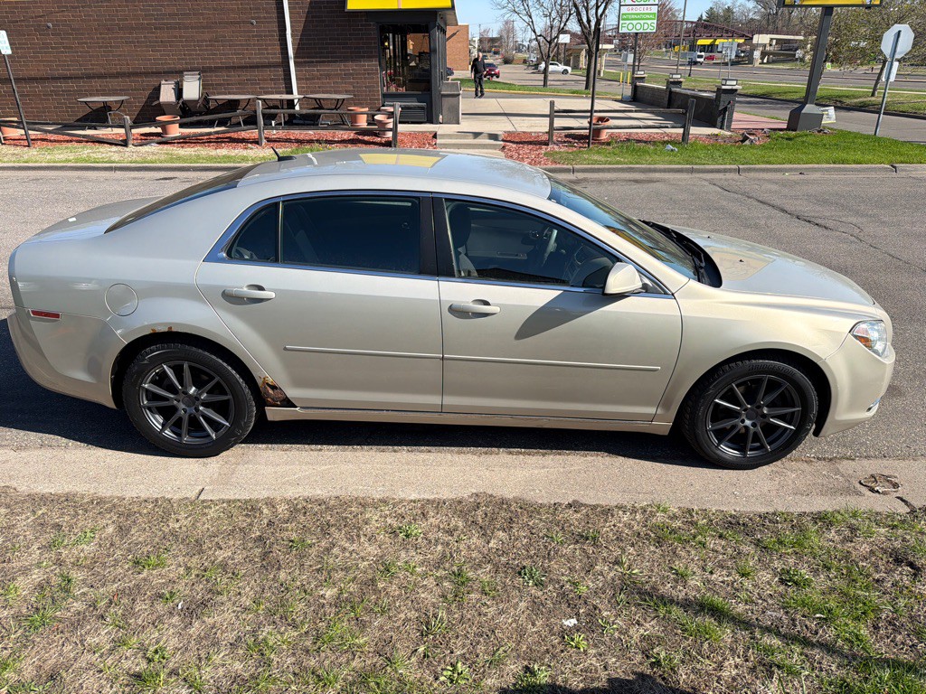 2011 Chevrolet Malibu Image 6