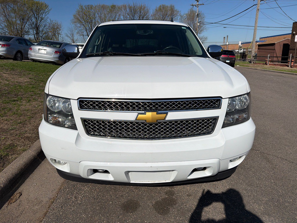2013 Chevrolet Suburban Image 5