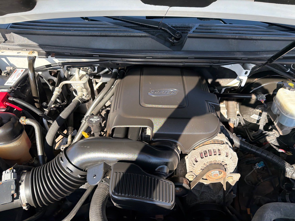 2013 Chevrolet Suburban Image 17