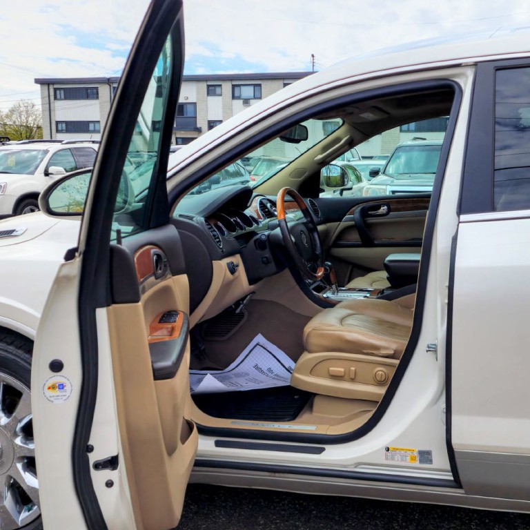 2011 Buick Enclave Image 11