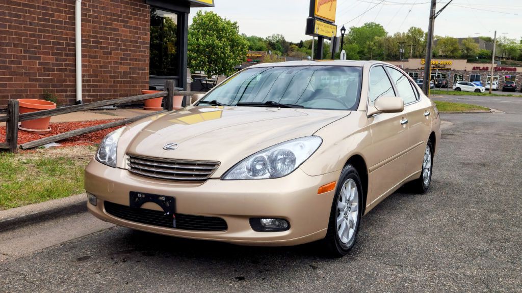2004 Lexus ES Image 2