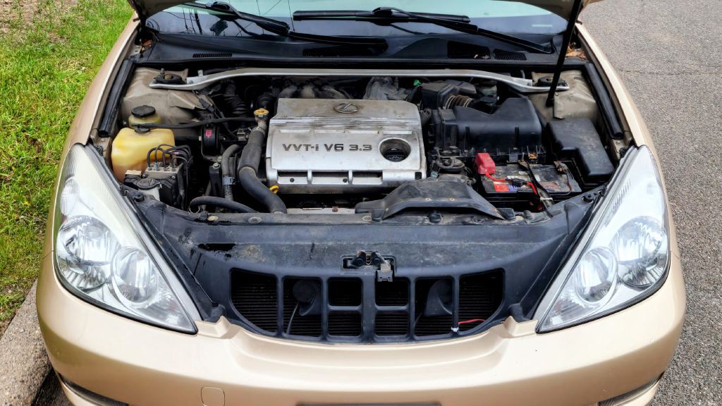 2004 Lexus ES Image 16
