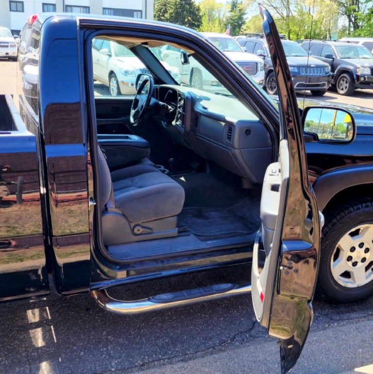 2006 Chevrolet Silverado 1500 Image 12